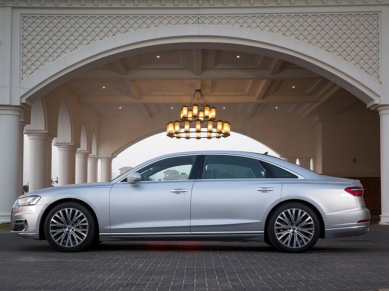 Audi A8 الجديدة كلياً تصل إلى أبوظبي... تصميم فخم يضم أحدث التقنيات وخيارات الراحة